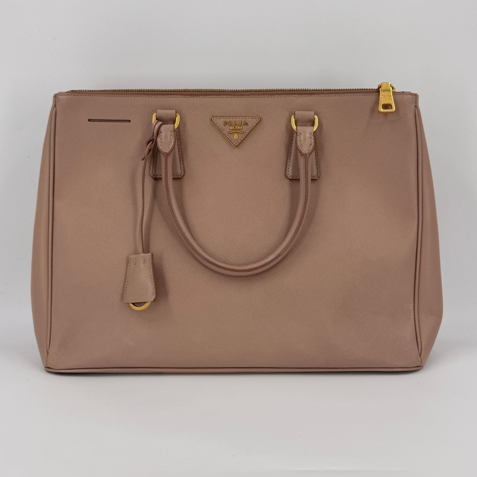 Saffiano Medium Galleria Double Zip Tote Cammeo NJ