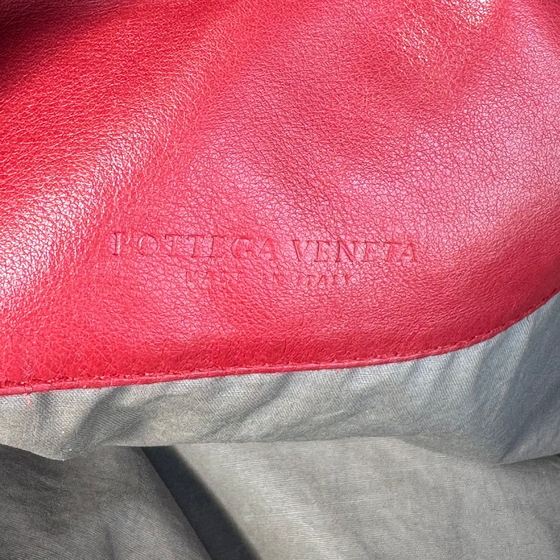 Square Flap Messenger Bag Intrecciato Nappa Medium