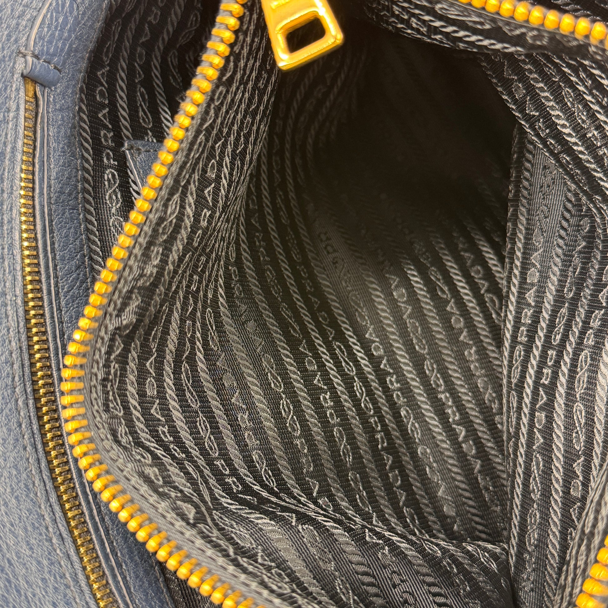 Vitello Daino Tote Bluette NJ