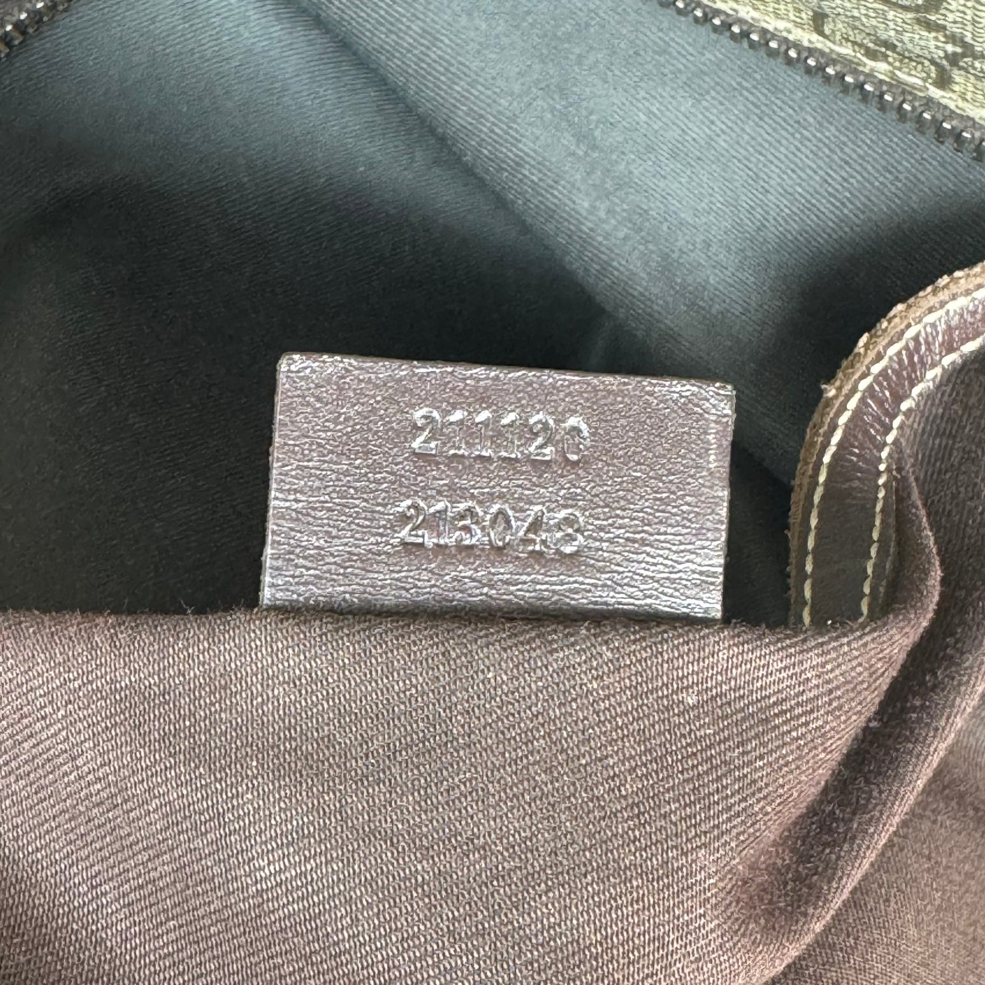 GG Supreme Monogram Medium
