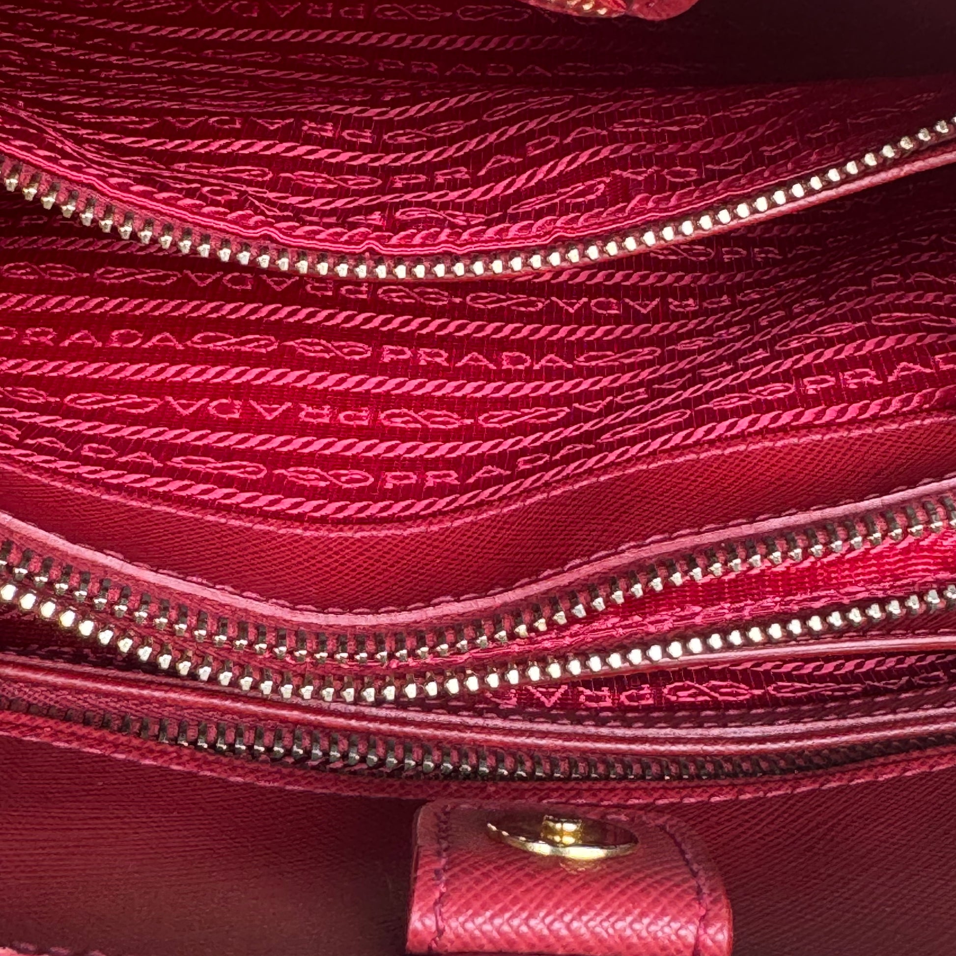 Open Promenade Bag Vernice Saffiano Leather Medium