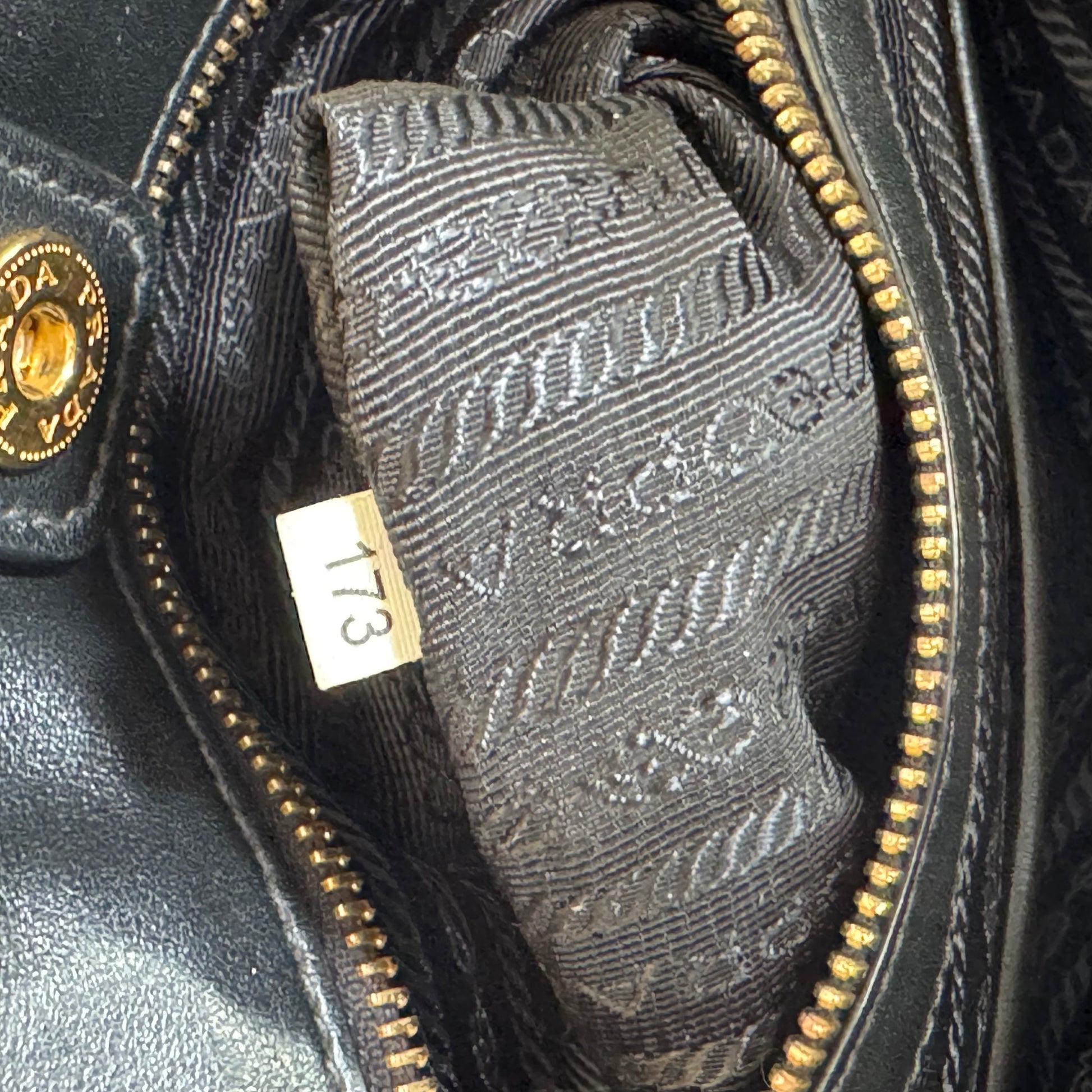 Convertible Belted Tote Tessuto