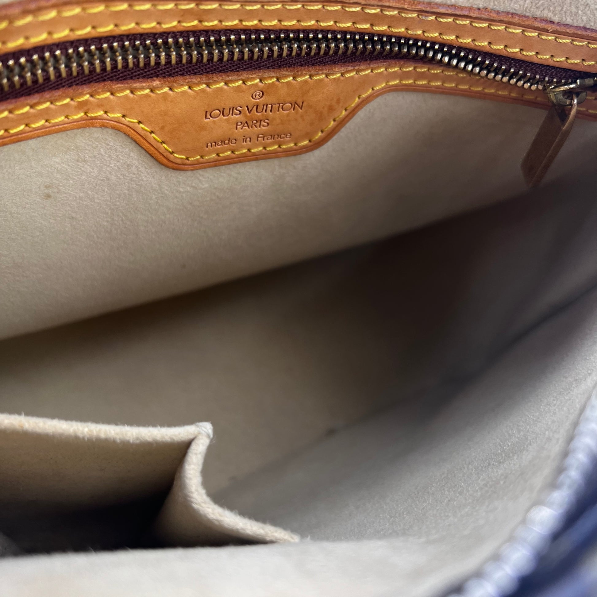 Looping Handbag Monogram Canvas MM - twins