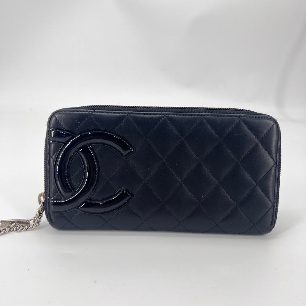 Interlocking CC Logo Continental Wallet - twins