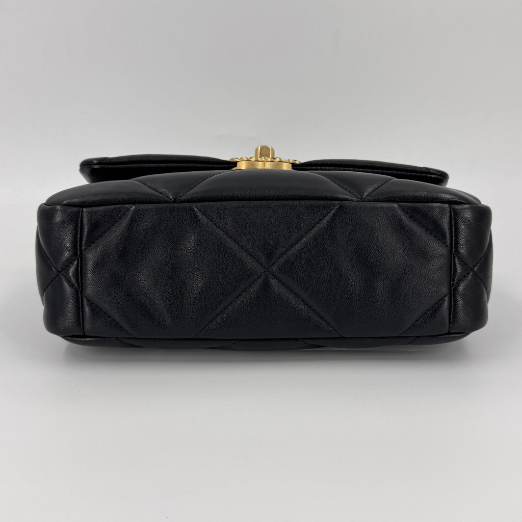 Goatskin Quilted Medium Chanel 19 Flap Black NJ