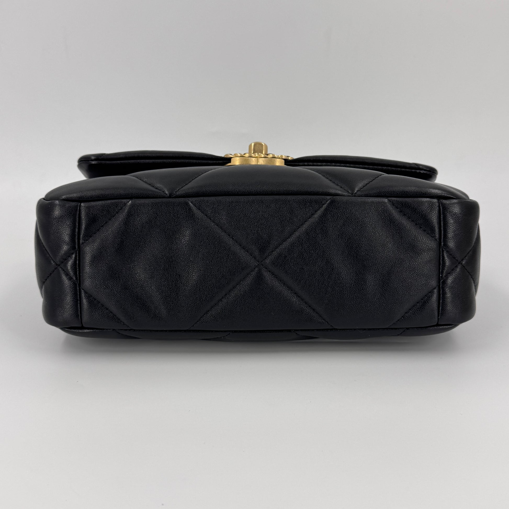 Goatskin Quilted Medium Chanel 19 Flap Black NJ