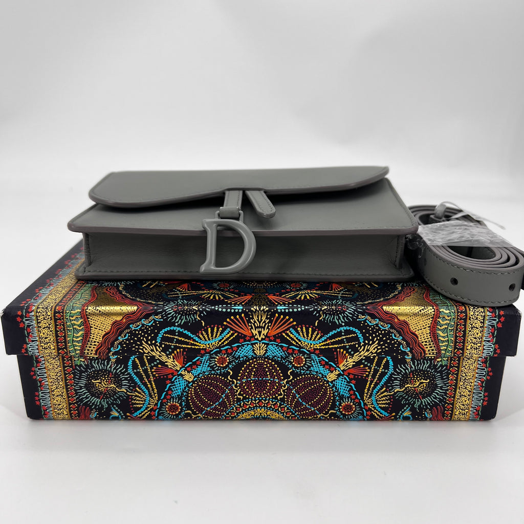 Ultra Matte Saddle Nano Pouch Leather - twins