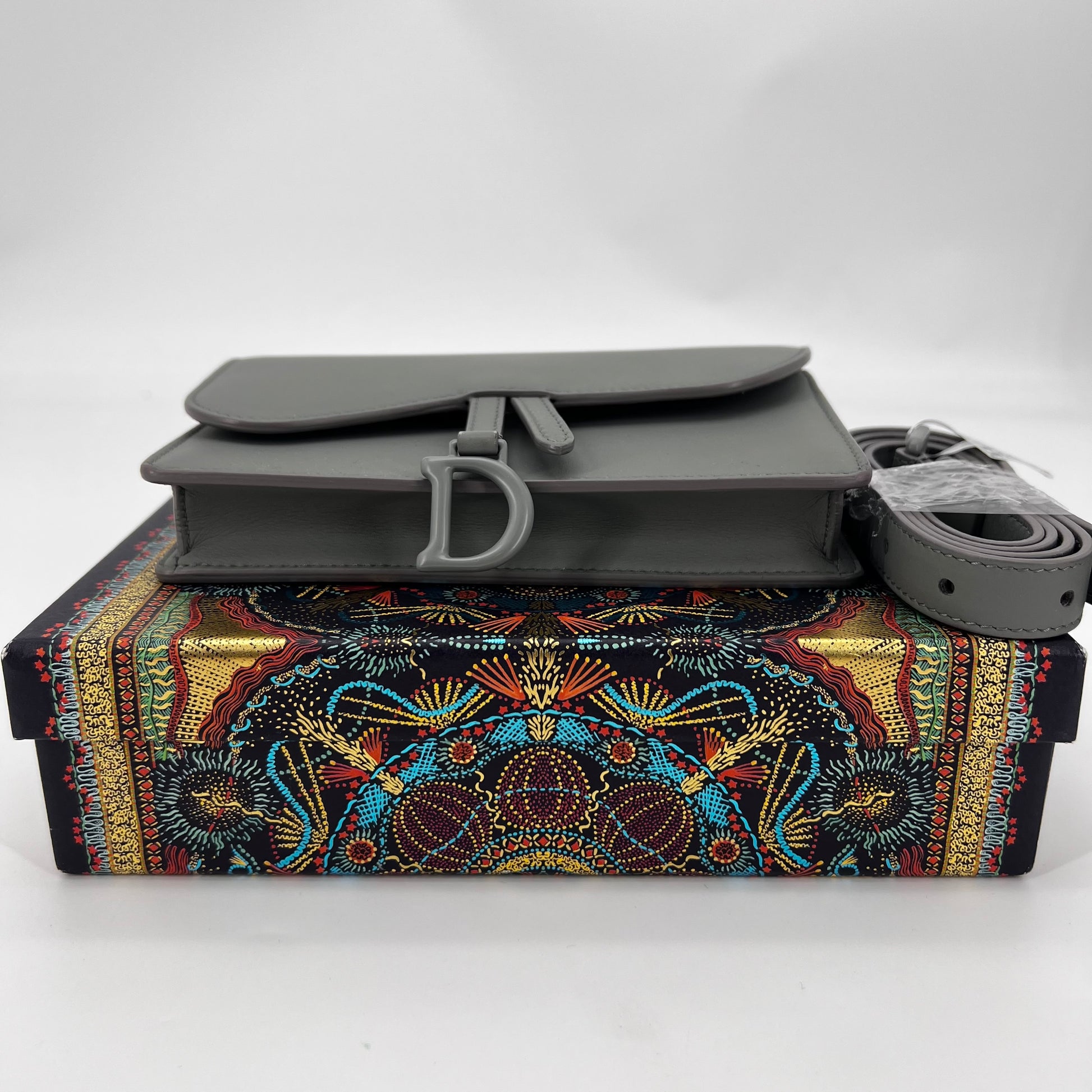 Ultra Matte Saddle Nano Pouch Leather - twins