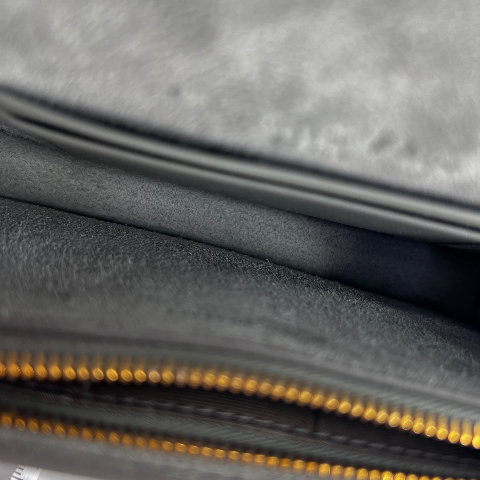 Ultra Matte Saddle Nano Pouch Leather - twins