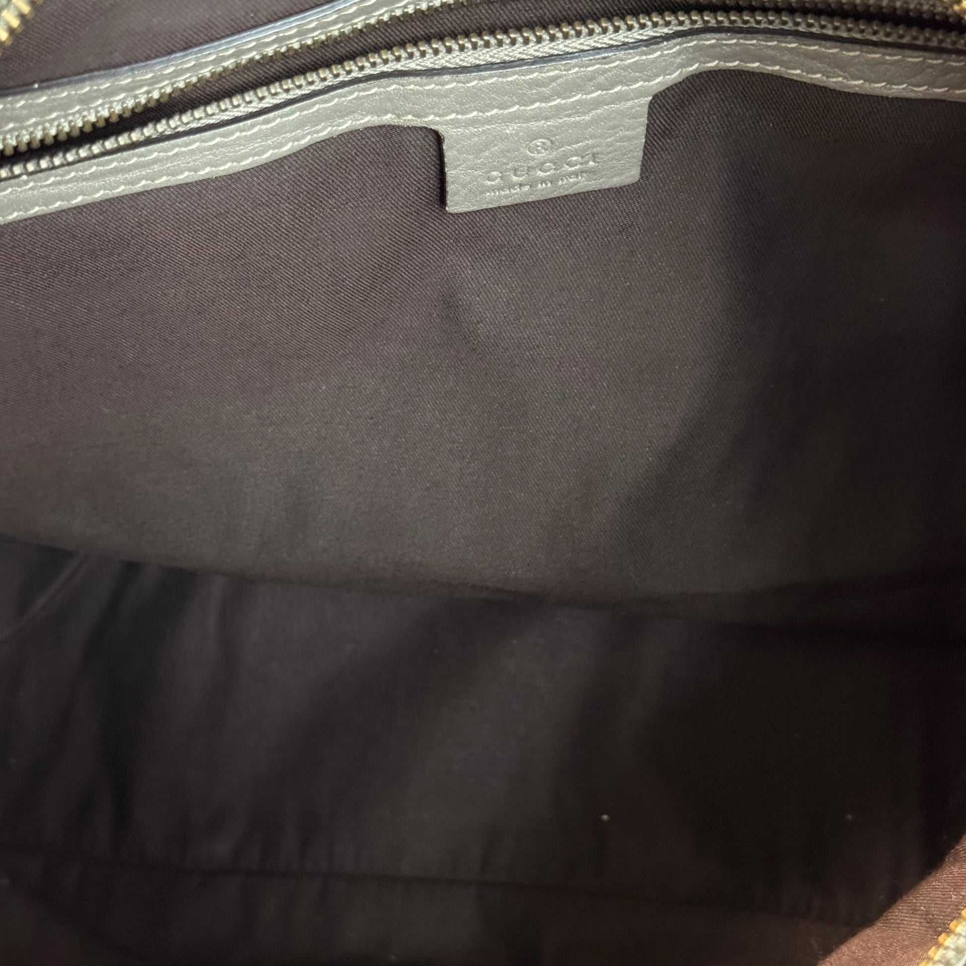 GG Signature Medium Jockey Hobo