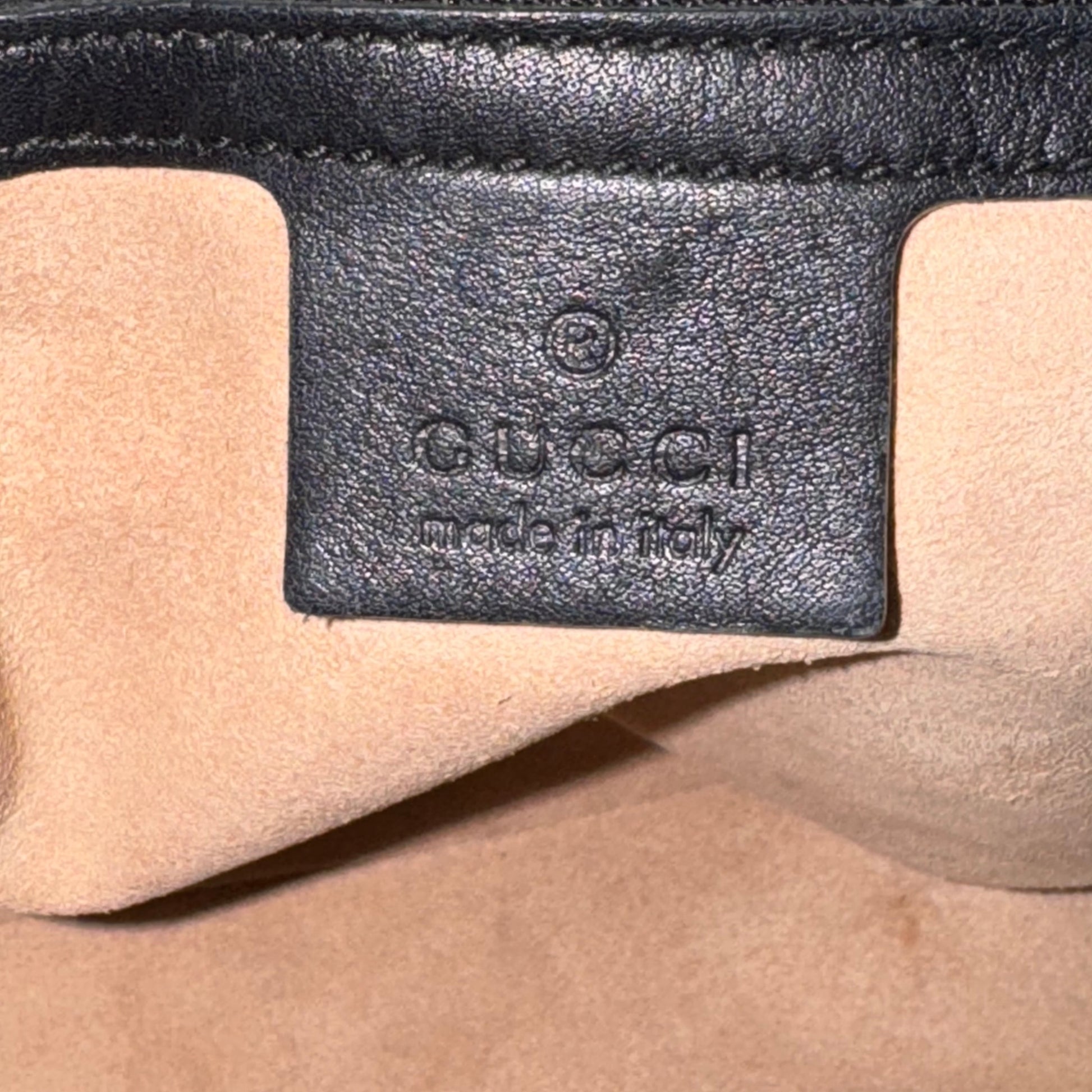 GG Marmont Flap Bag Matelasse Leather Medium