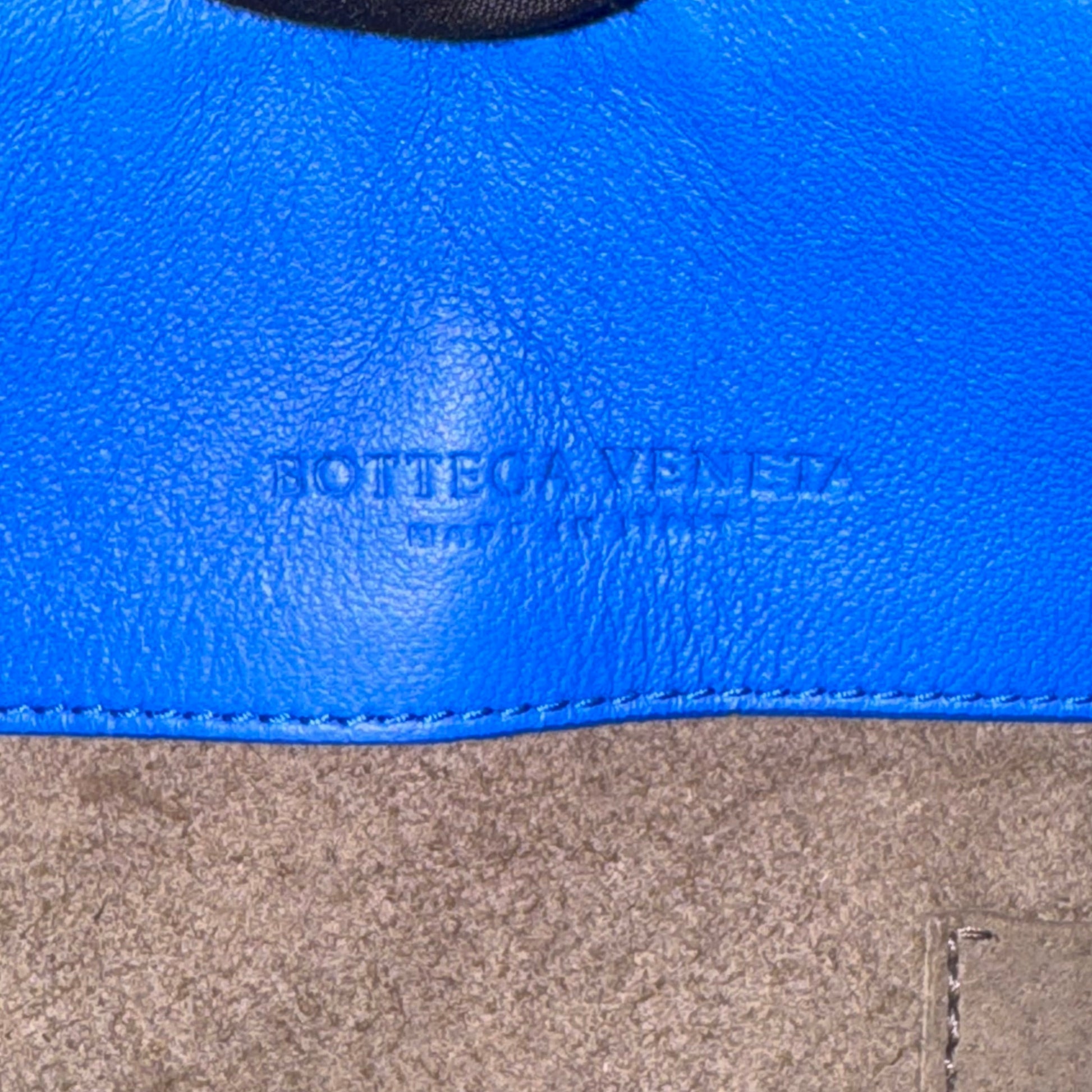 Olimpia Crossbody Bag Intrecciato Nappa Medium