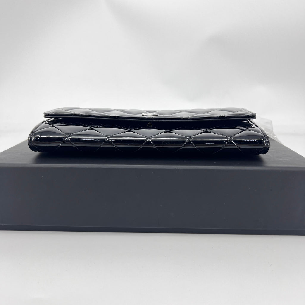 CC Gusset Flap Wallet Quilted Patent Long Twins