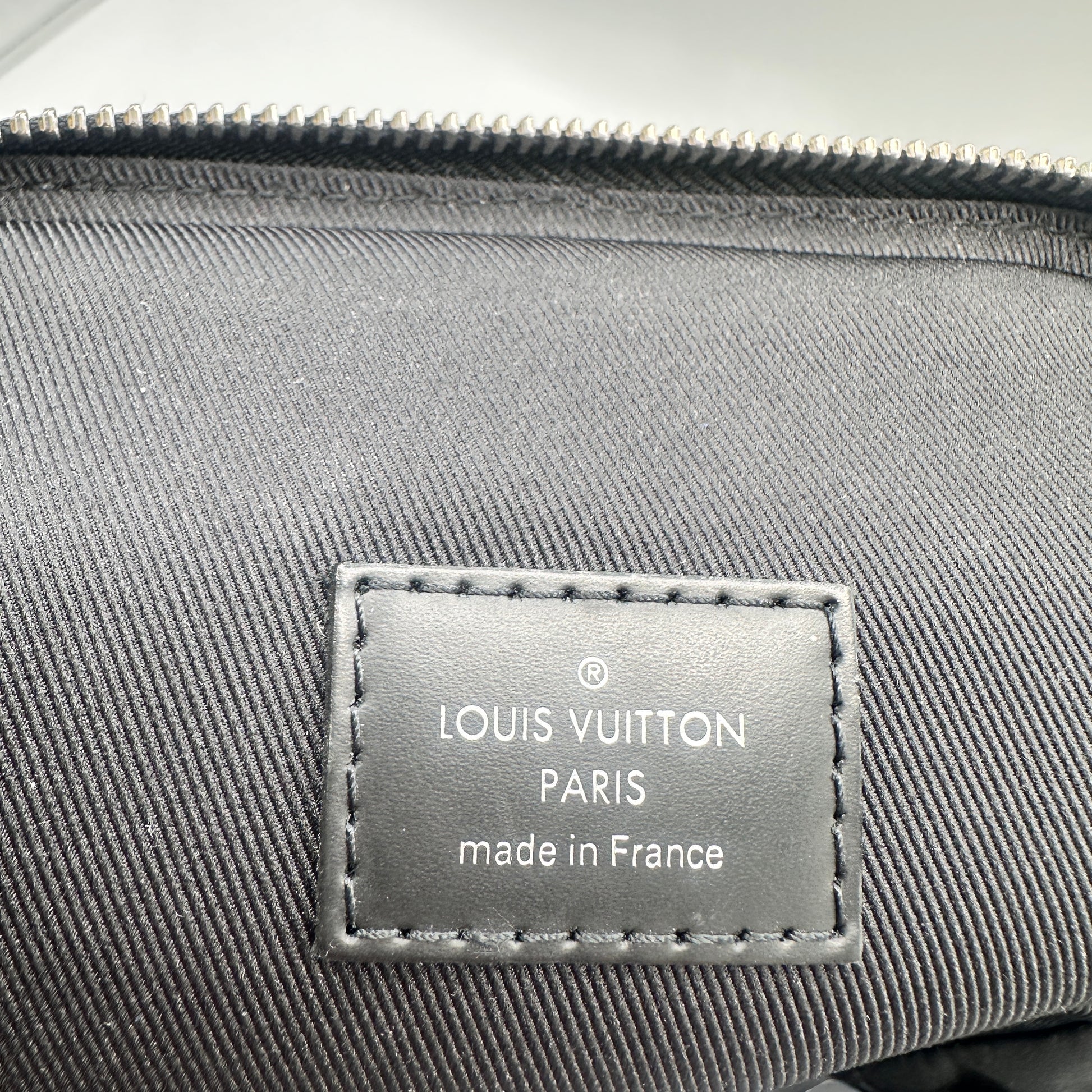 Avenue Slingbag
