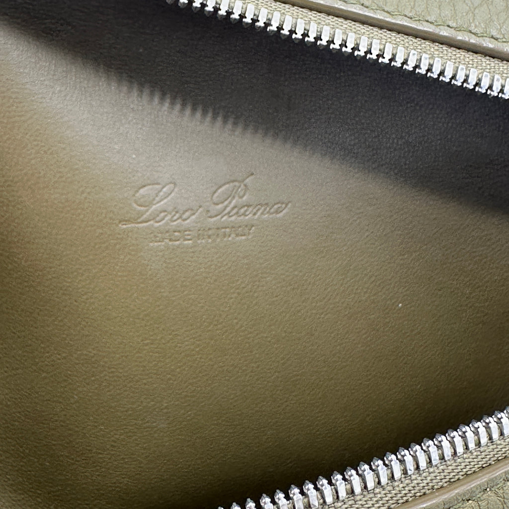 Extra Pocket L19 Grained Calfskin Pouch