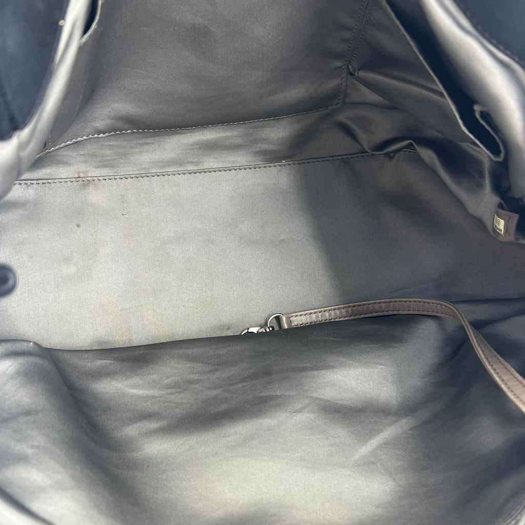 Resin Modern Chain Tote Calfskin East West Twins