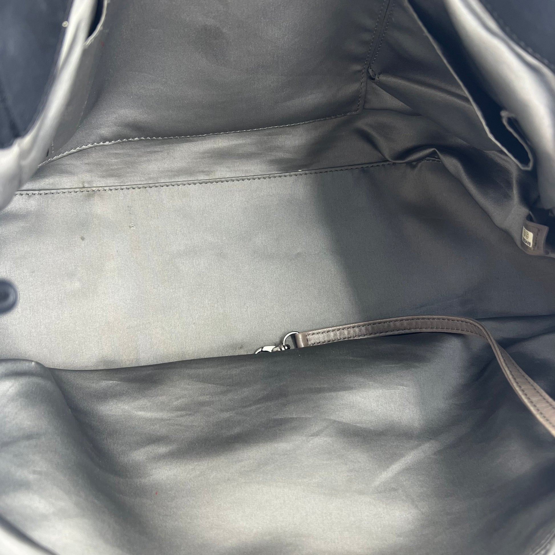 Resin Modern Chain Tote Calfskin East West Twins