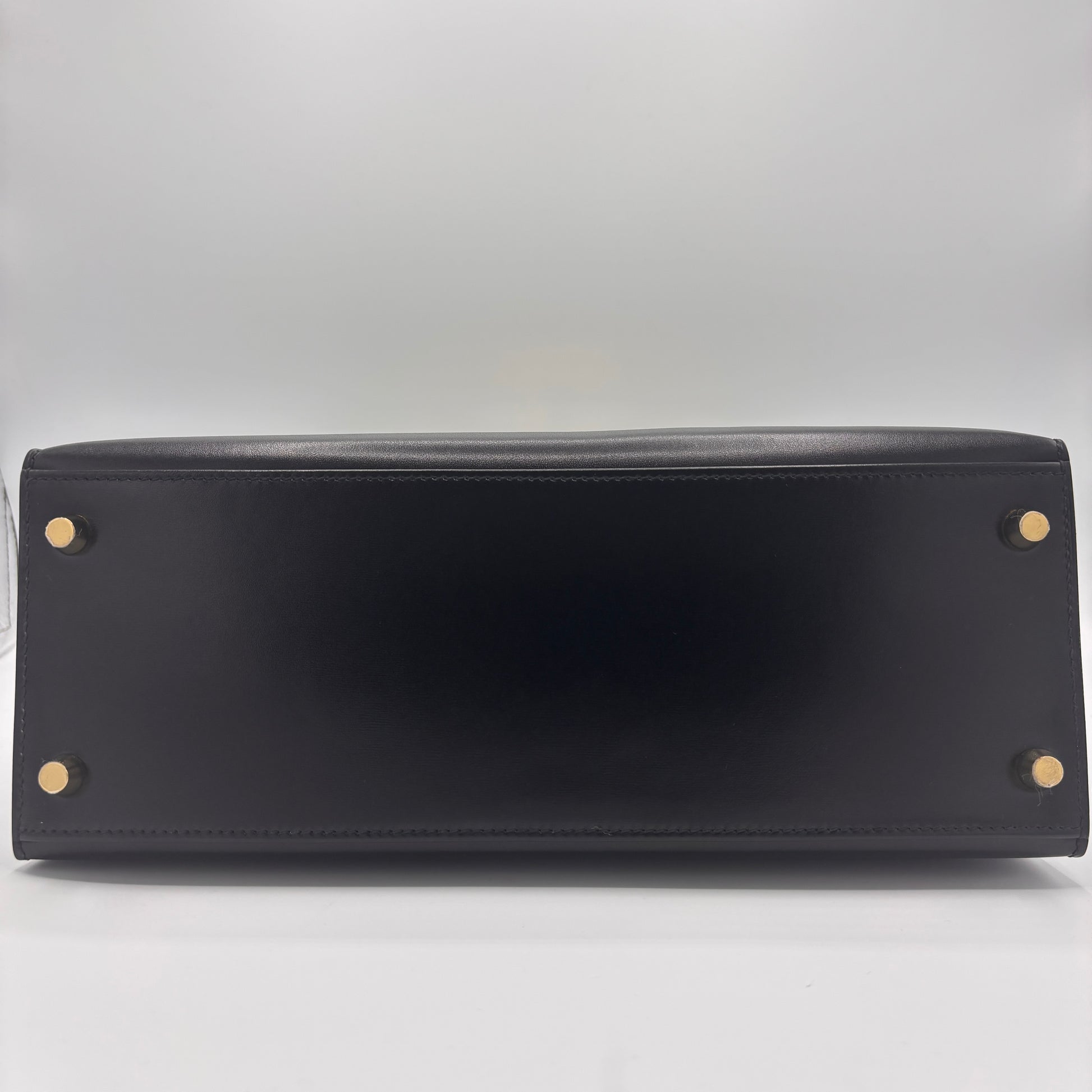 Kelly Handbag Noir Box Calf with Gold Hardware 28(D Stamp Year 2020)