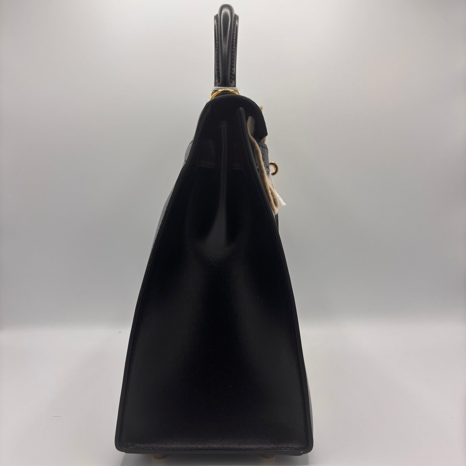 Kelly Handbag Noir Box Calf with Gold Hardware 28(D Stamp Year 2020)