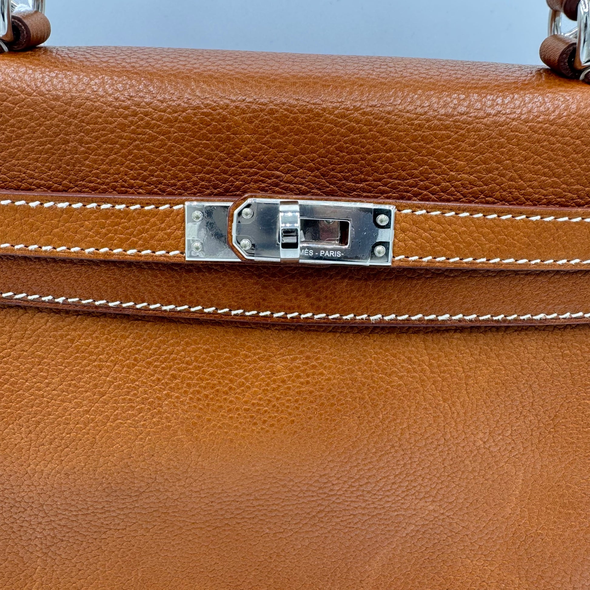 Kelly Handbag Fauve Barenia Faubourg with Palladium Hardware 25(Z Stamp Year 2021)