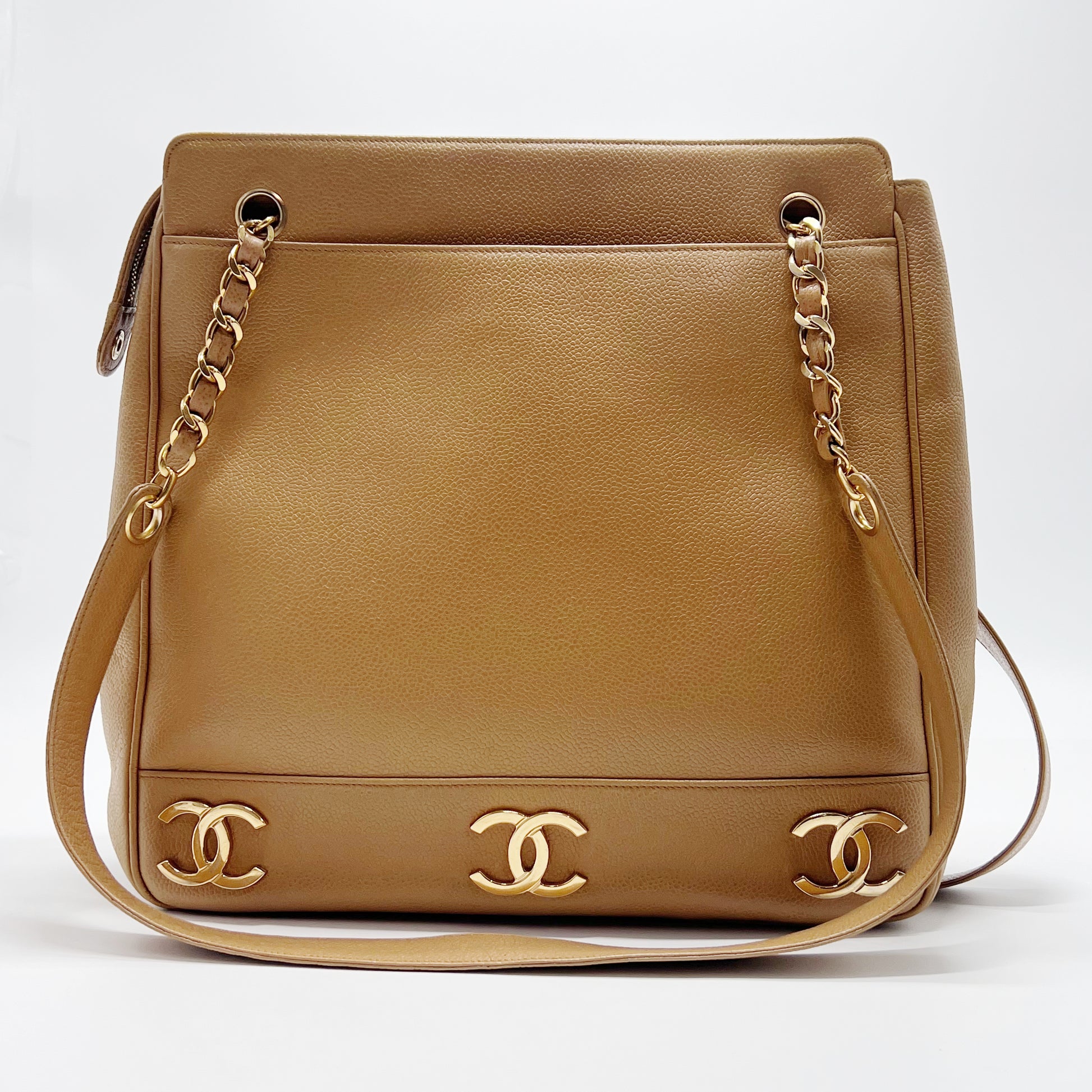 Vintage Caviar 6cc Shoulder Bag