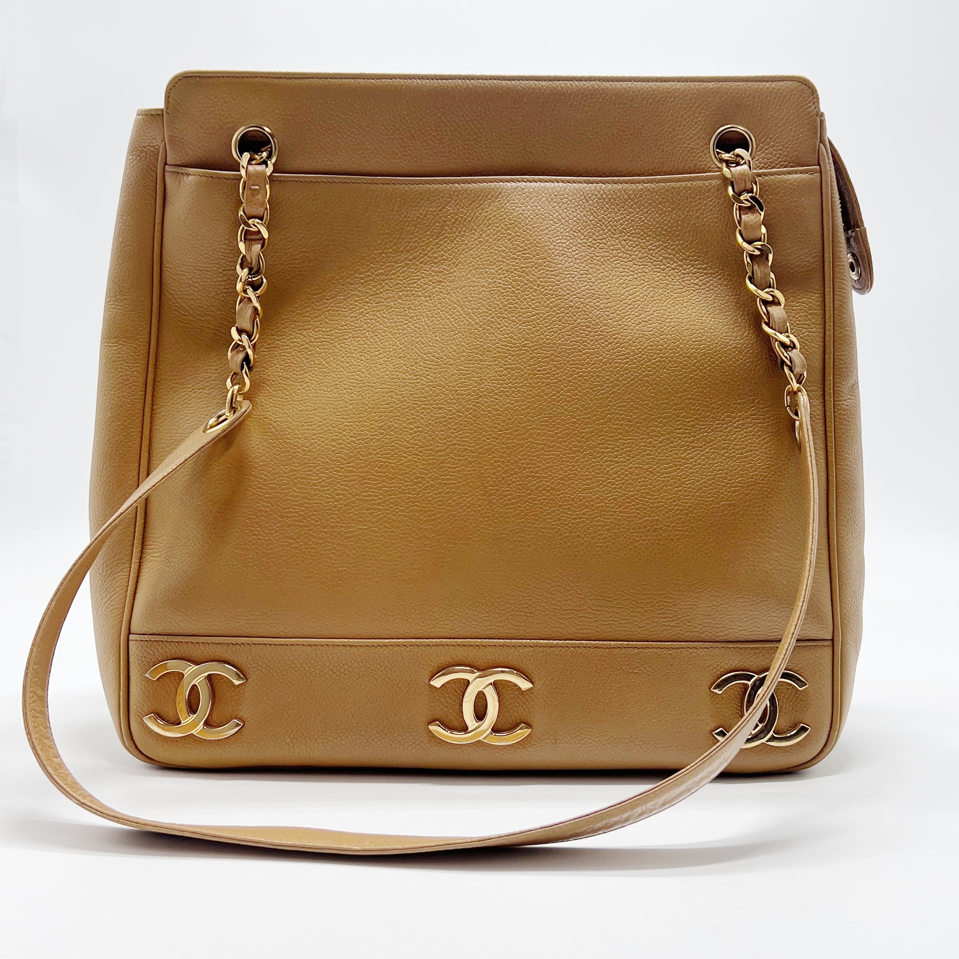 Vintage Caviar 6cc Shoulder Bag