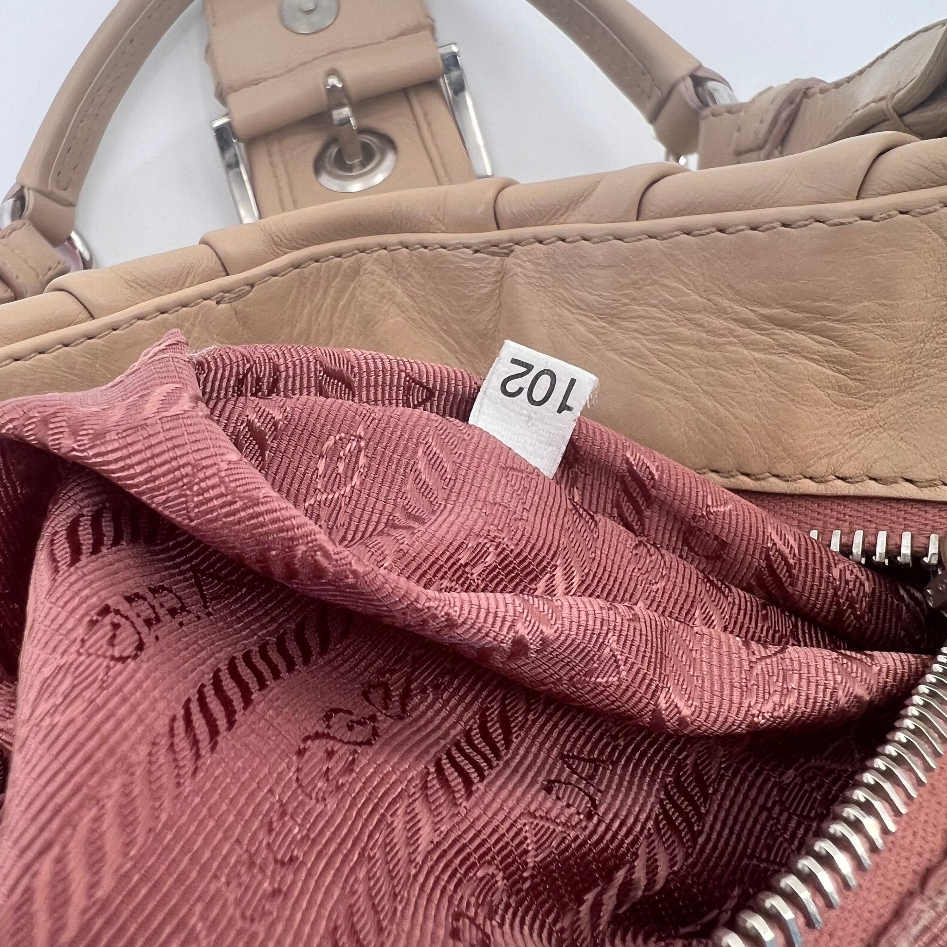 Soft Calf Pocket Shoulder Bag Cipria Talco twins