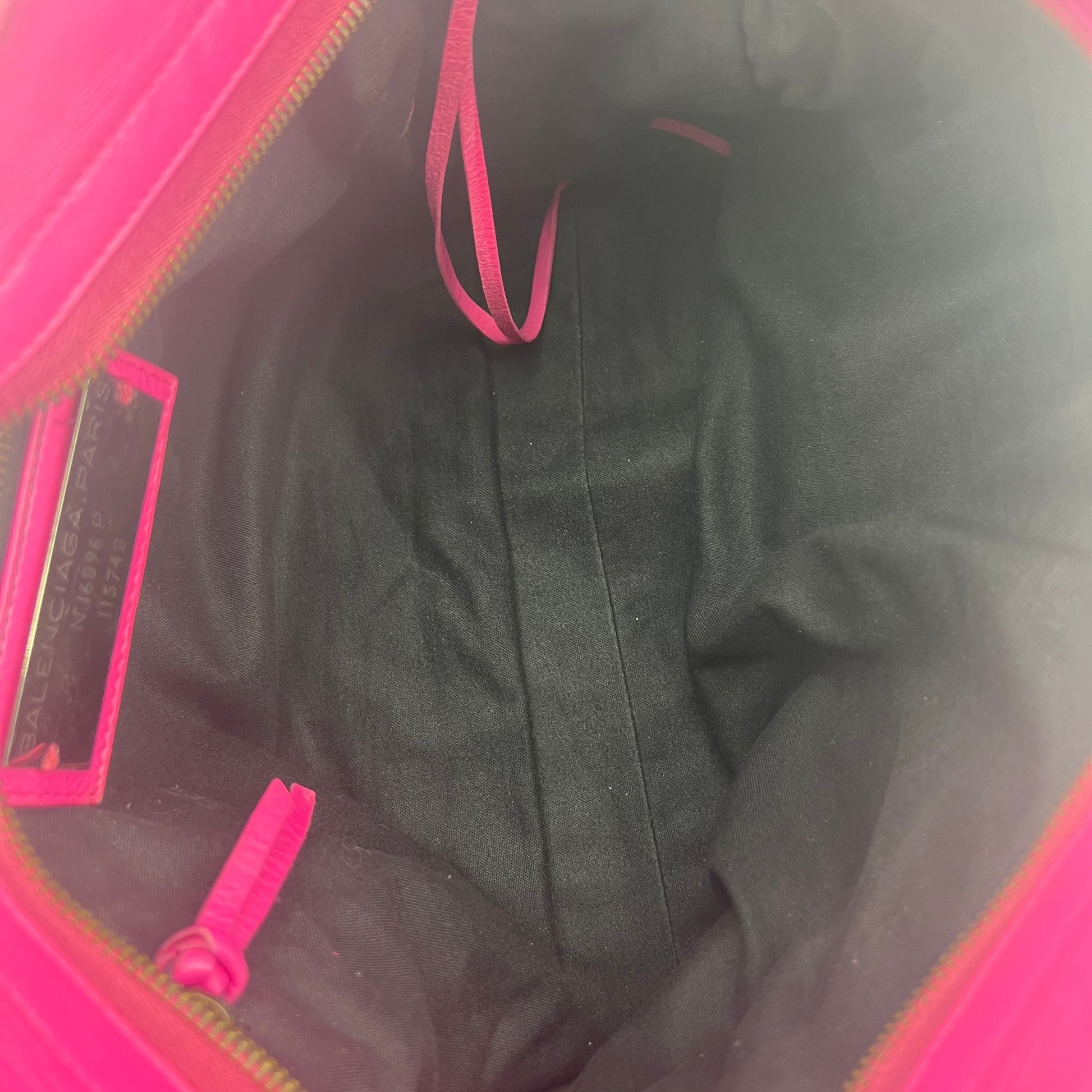 Classic Hardware City Cyclamen Fucsia twins