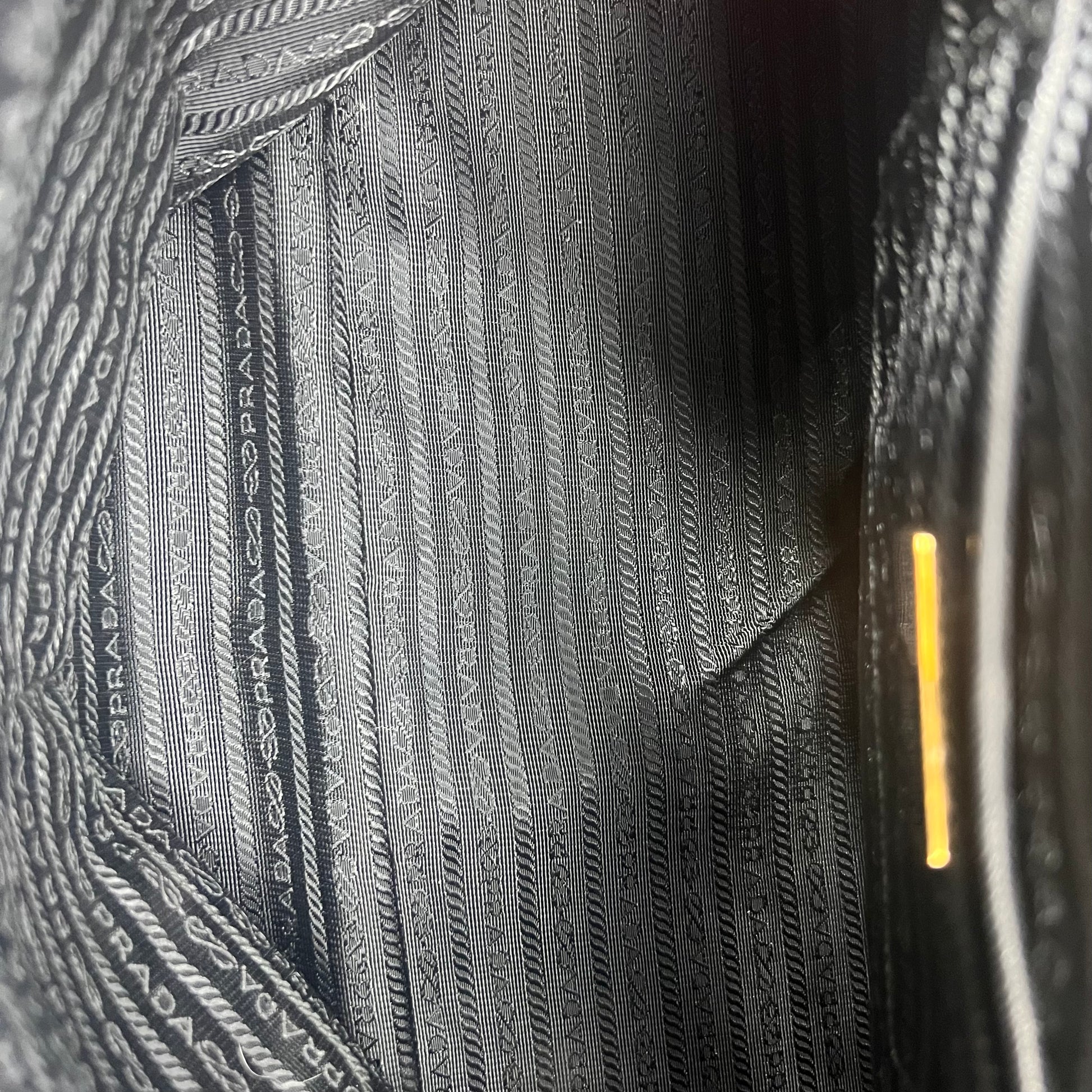 Saffiano Lux Extra Large Tote Black twins