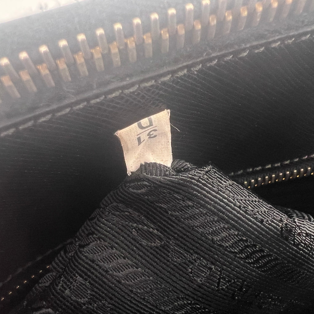 Saffiano Lux Extra Large Tote Black twins