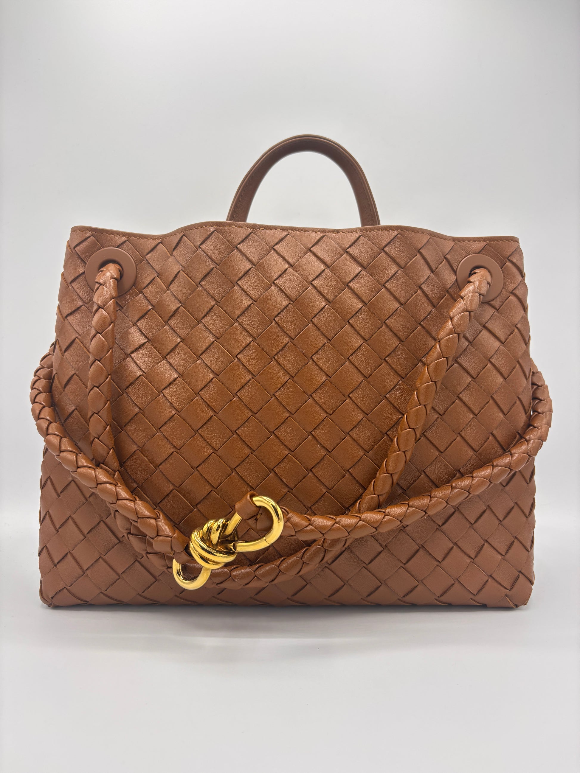 Andiamo Top Handle Bag Intrecciato Nappa Medium