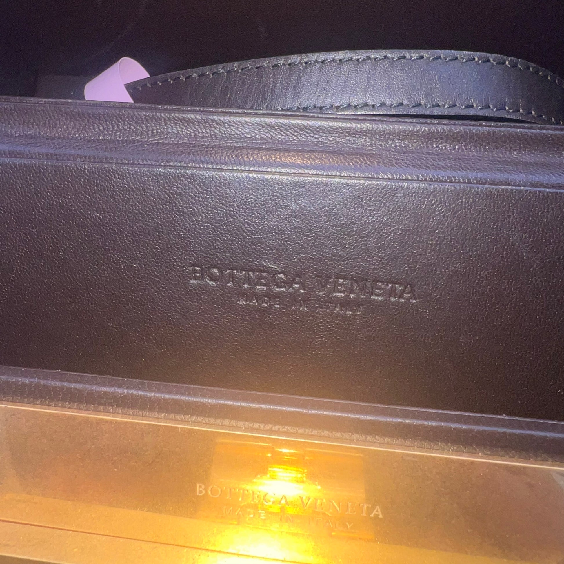 Black leather Daisey box crossbody bag Gold-color brass ribbed clasp For Gisel