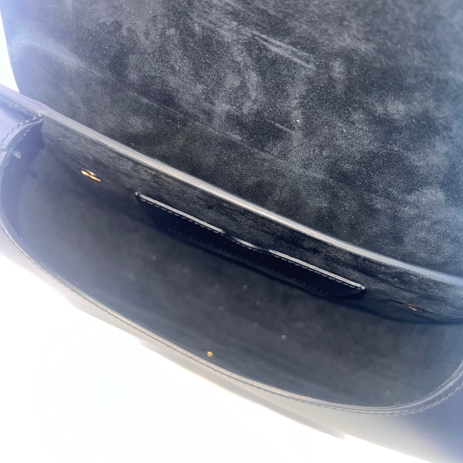 Box Calfskin Medium Bobby Flap Black twins