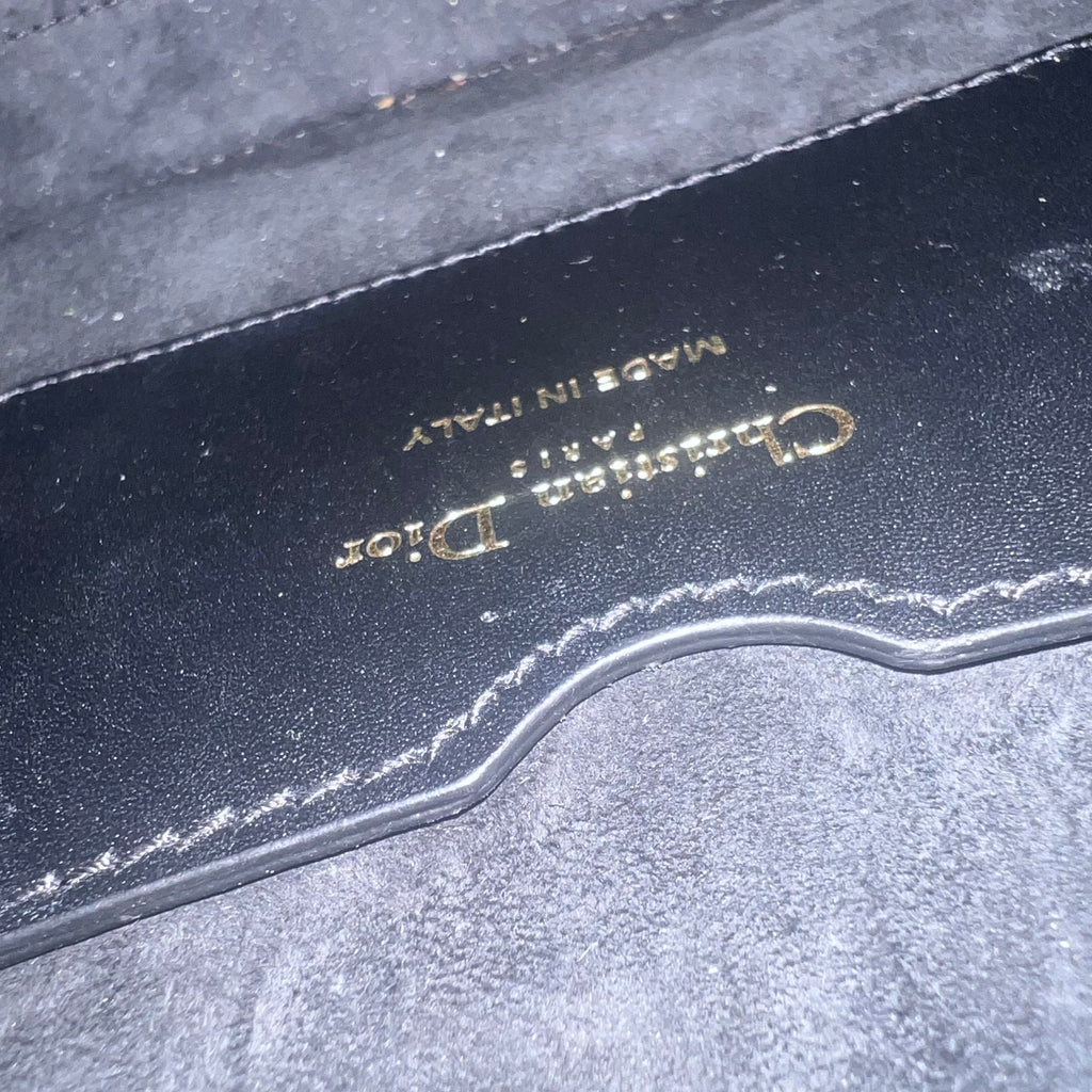 Box Calfskin Medium Bobby Flap Black twins