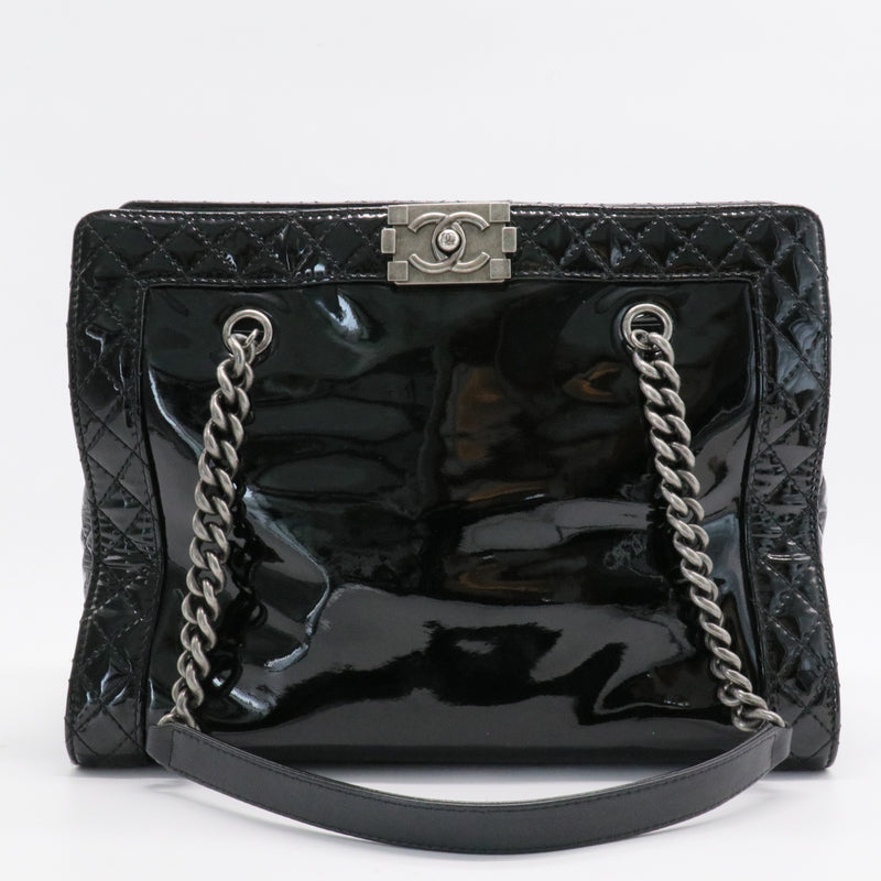 Reverso Boy Chain Tote Patent Medium