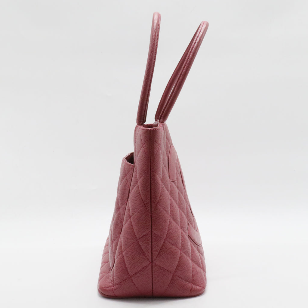 Medallion Tote Quilted Caviar
