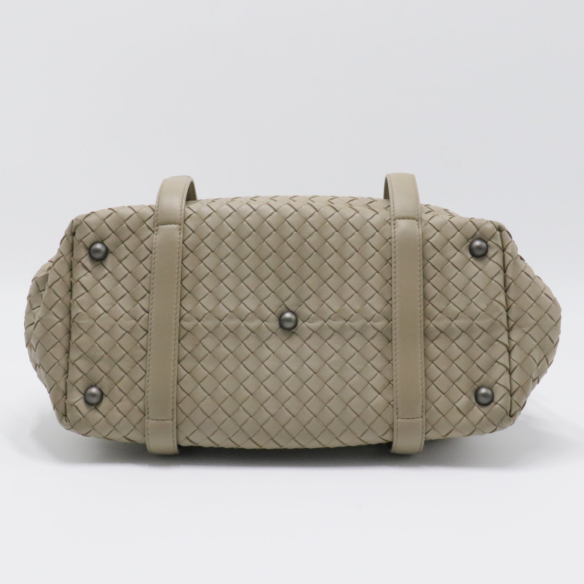 Montaigne Shoulder Bag Intrecciato Nappa Medium