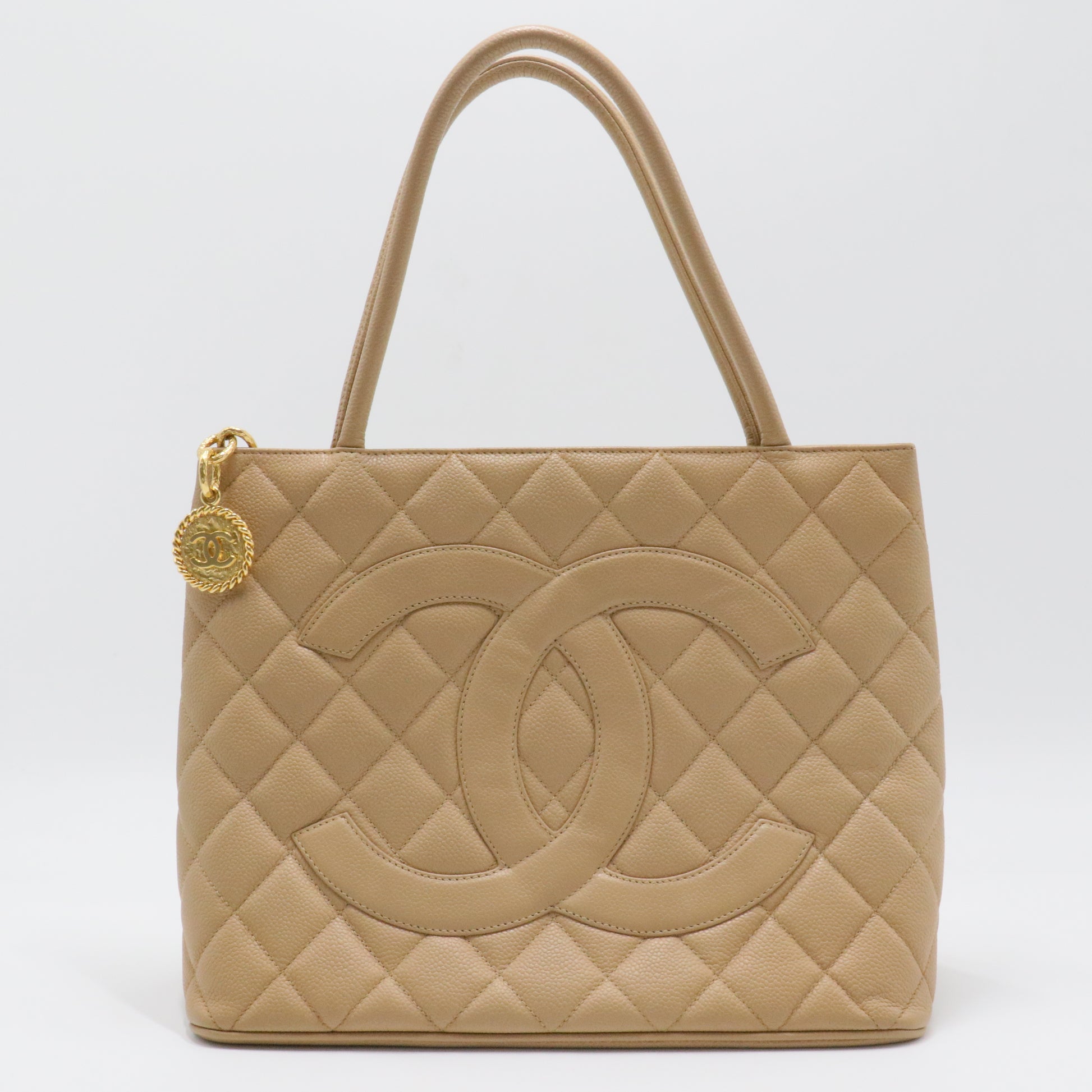 Medallion Tote Quilted Caviar