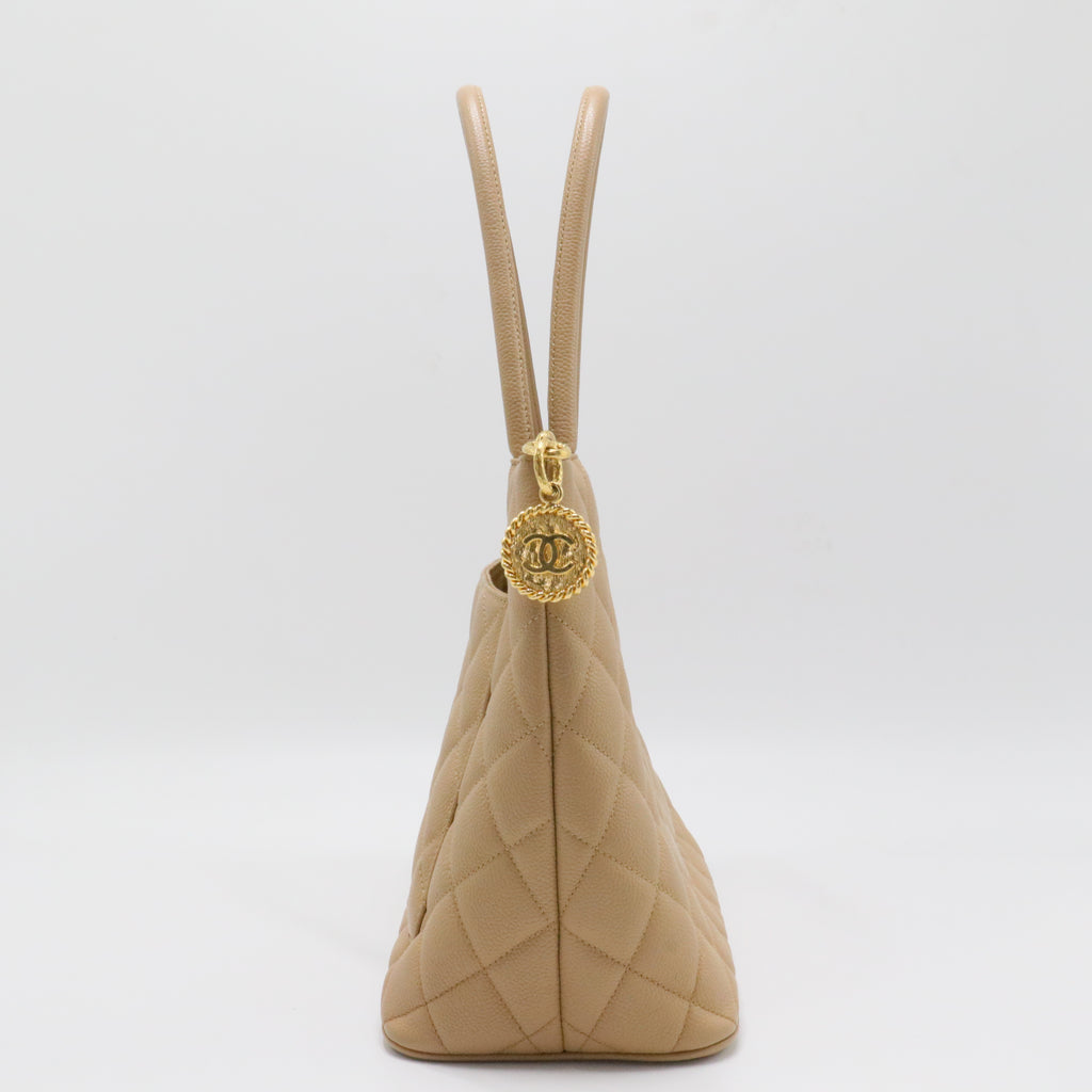 Medallion Tote Quilted Caviar