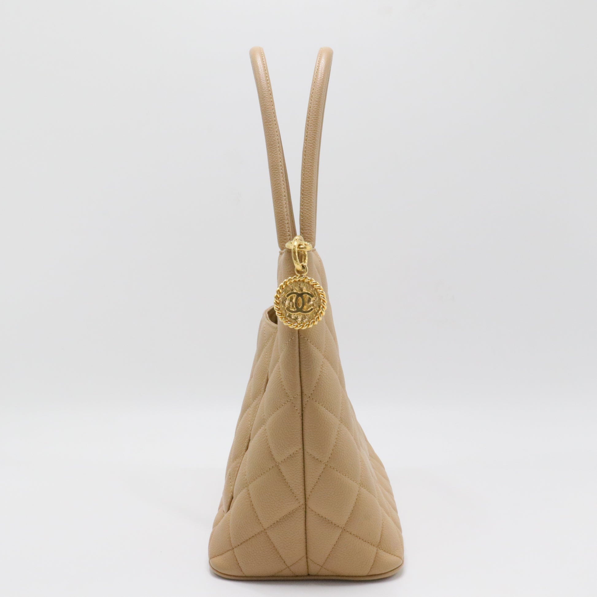 Medallion Tote Quilted Caviar