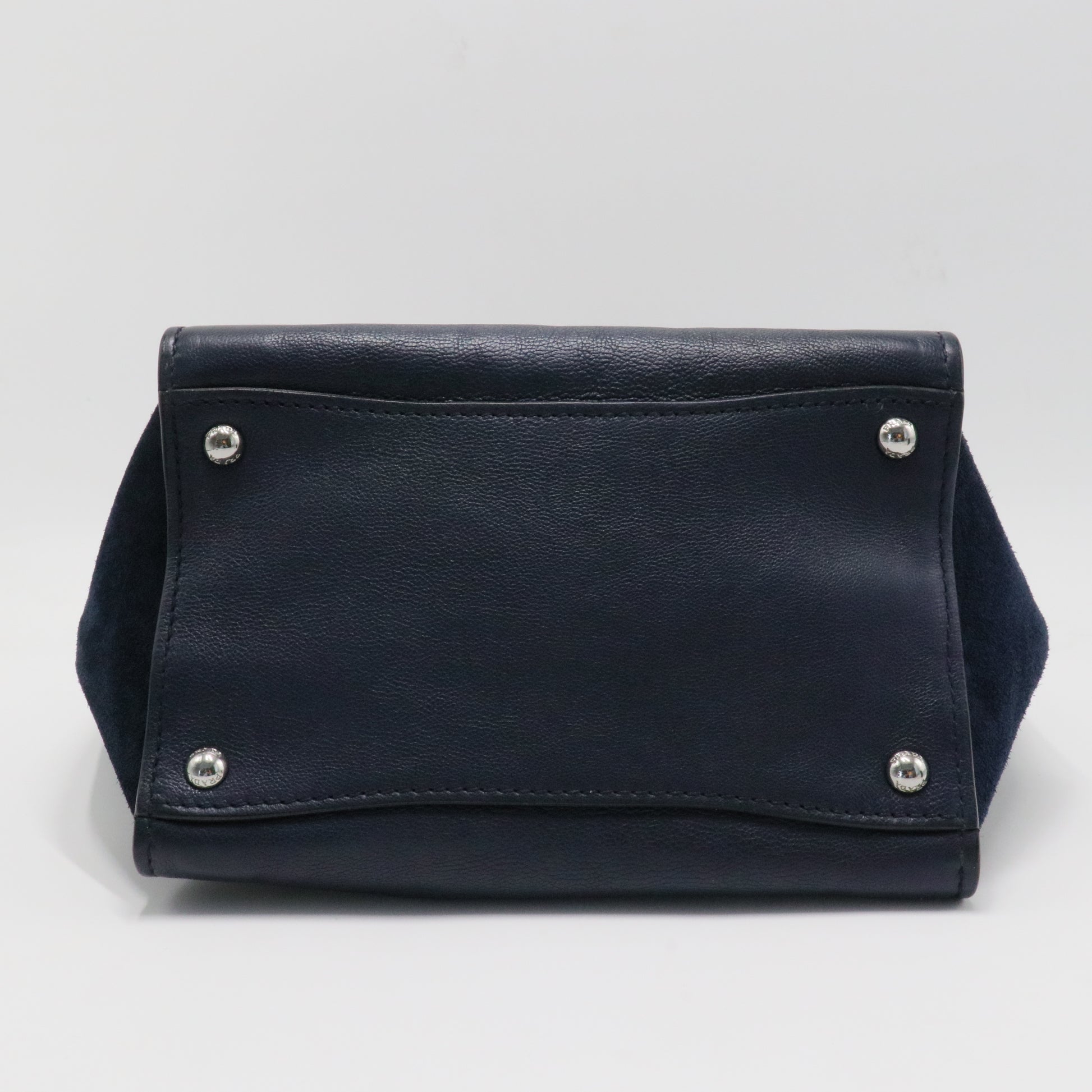 Twin Pocket Tote Glace Calf Medium