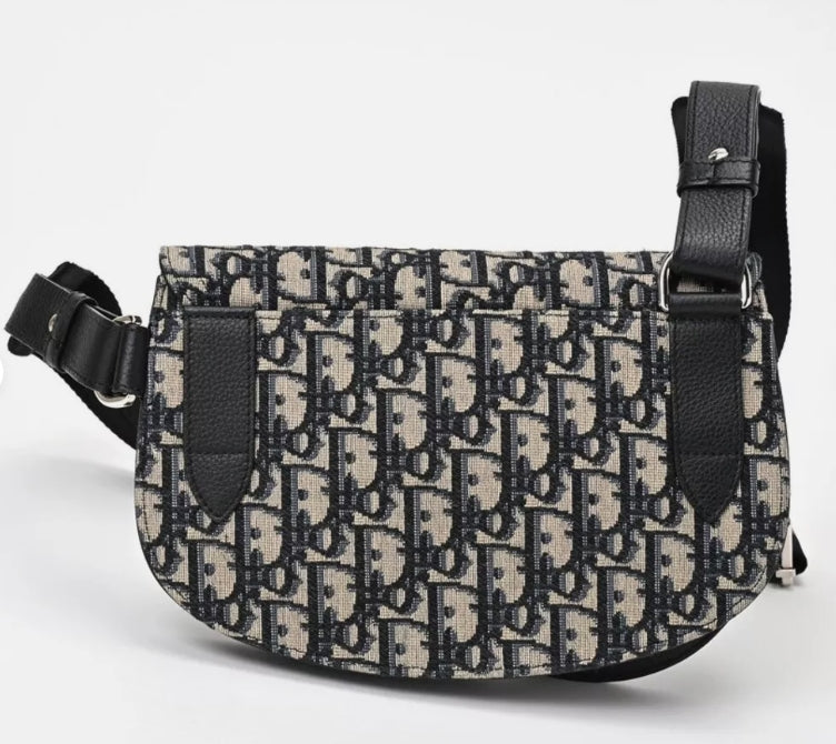 Saddle Messenger Pouch Leather - twins