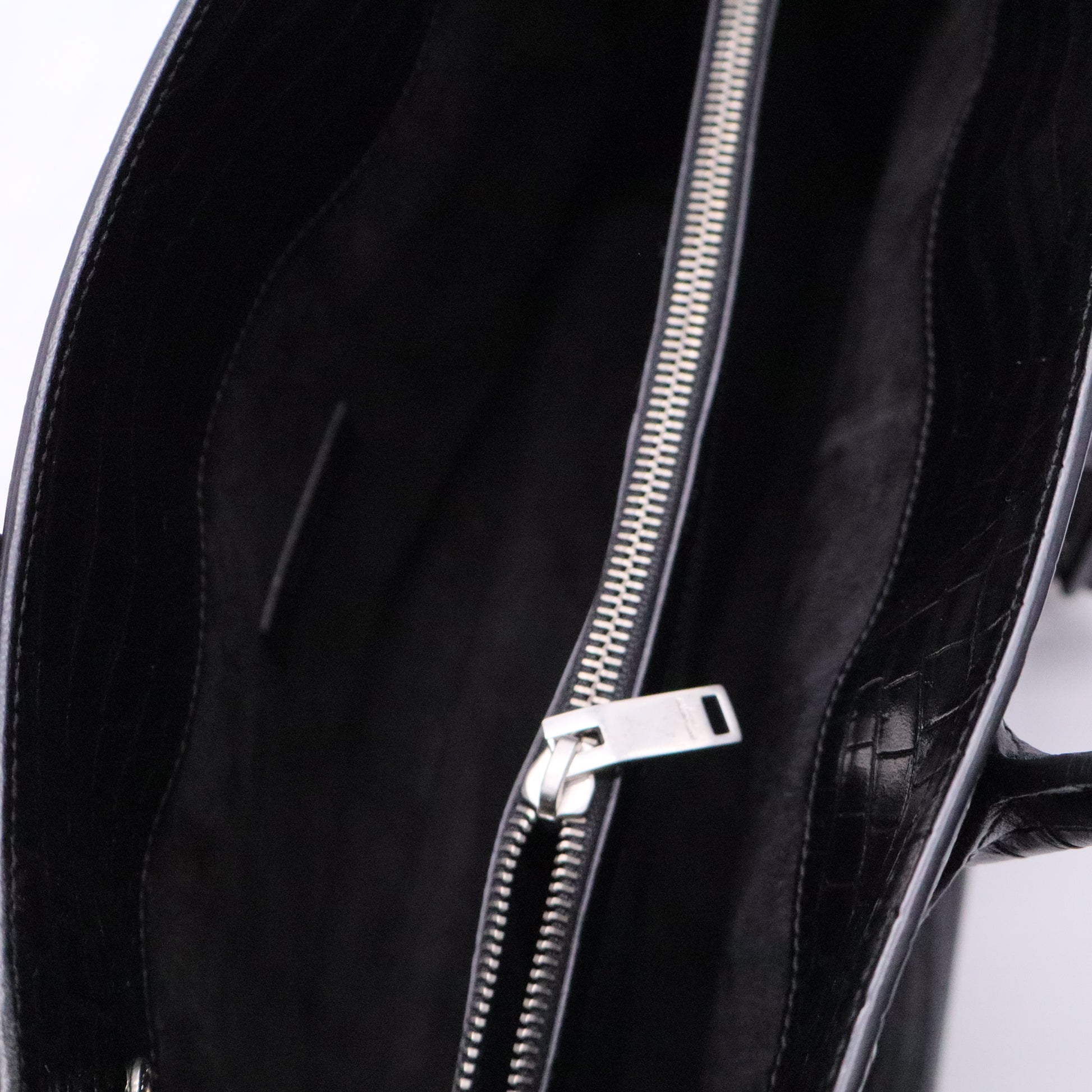 Black Reissue Eight Knots Tote Bag twins