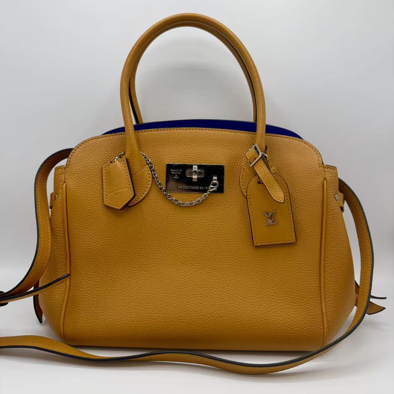 Milla Handbag Veau Nuage Calfskin PM
