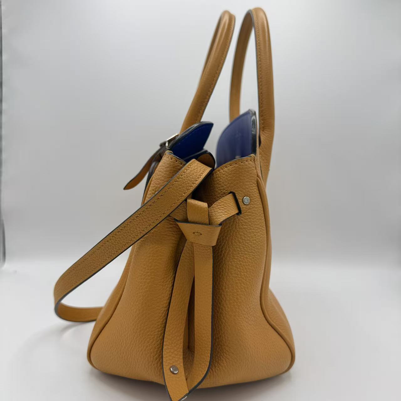 Milla Handbag Veau Nuage Calfskin PM