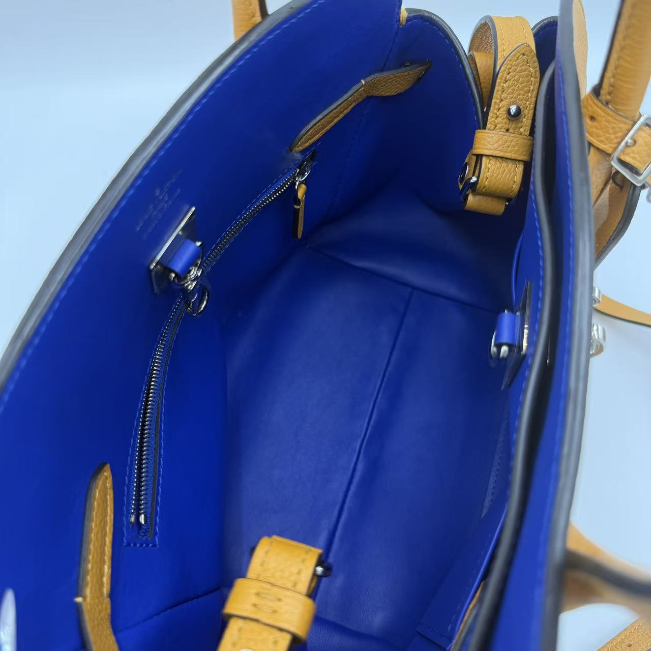 Milla Handbag Veau Nuage Calfskin PM