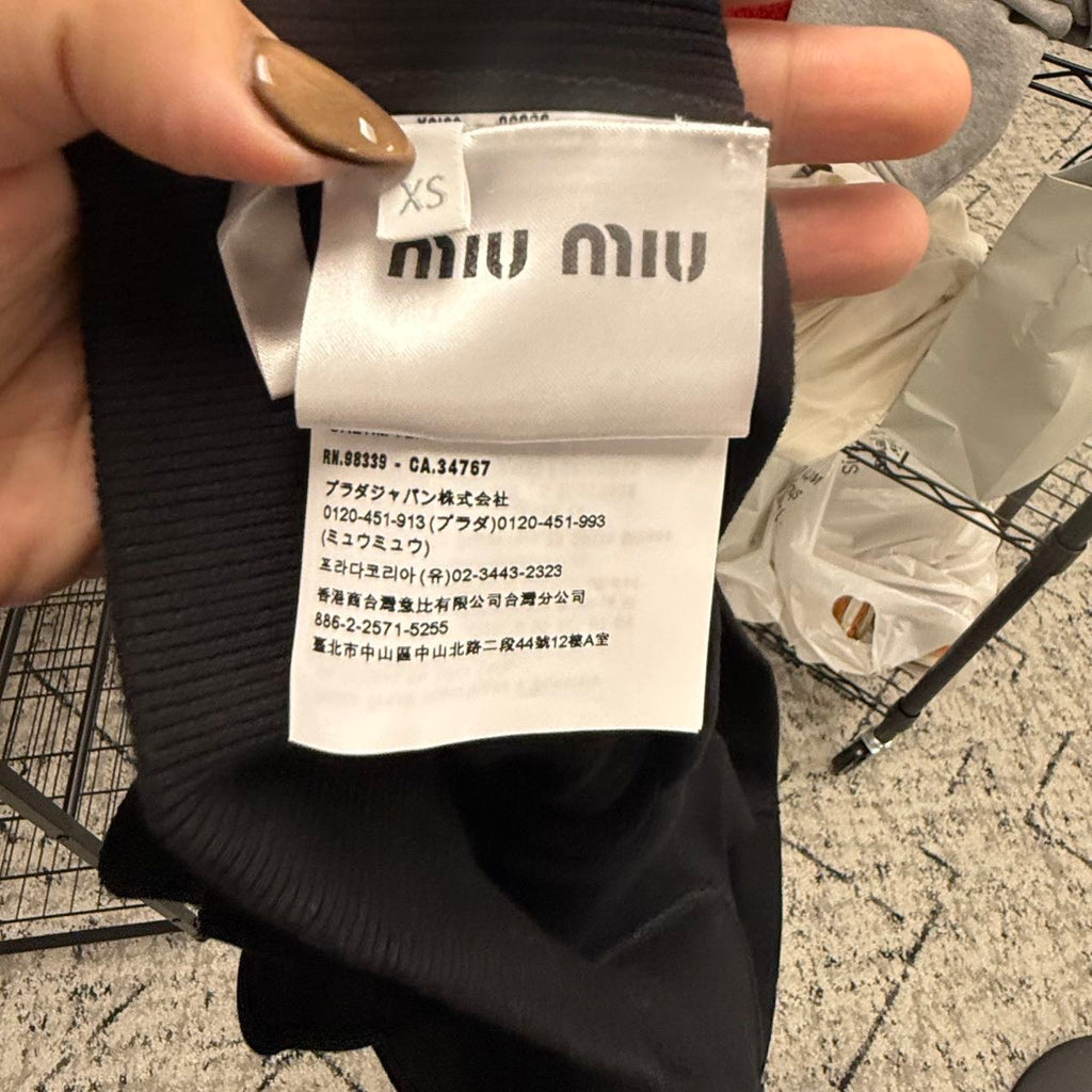 Miu Miu Felpa logo-embroidered sleeveless top in black xs