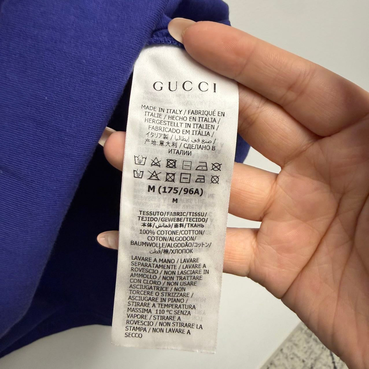 Pre-Owned Gucci Mirror Logo-Print Short-Sleeve T-Shirt in blue. size M