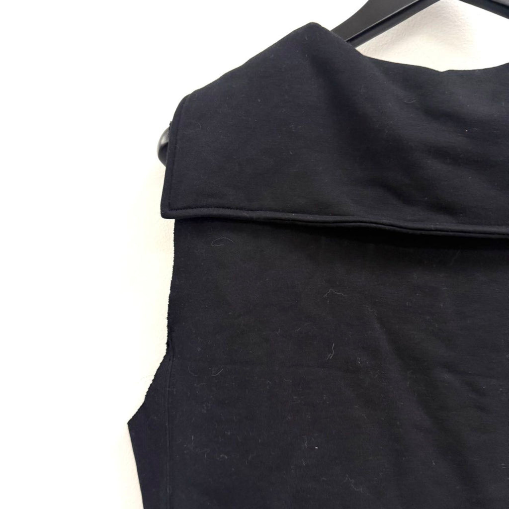 black Miu Miu sleeveless cotton sweatshirt with a sailor collar and embroidered logo.