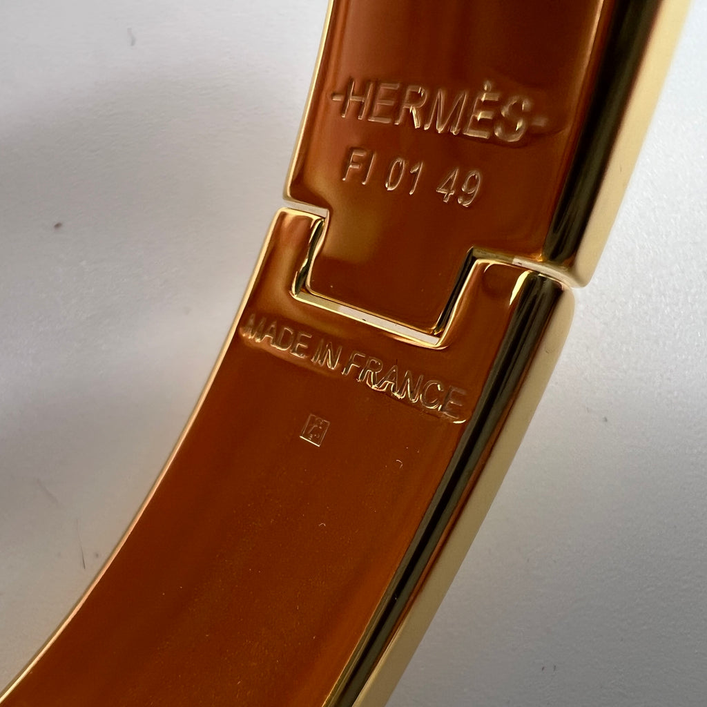 Enamel Narrow Clic Clac H Bracelet PM Black W21330